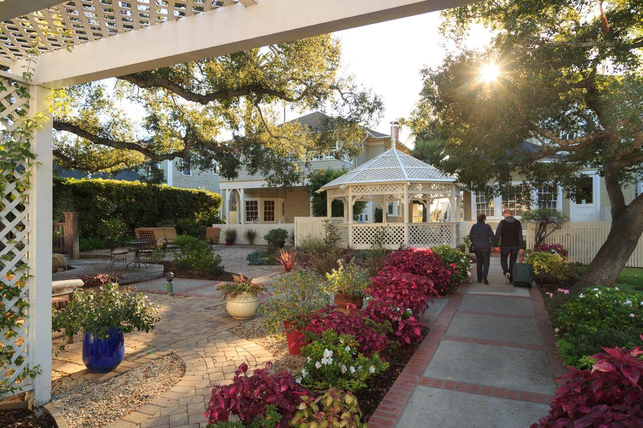 Cheshire Cat Inn & Cottages Santa Bárbara Exterior foto
